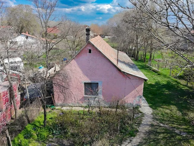 Eladó ház Tass 80 nm