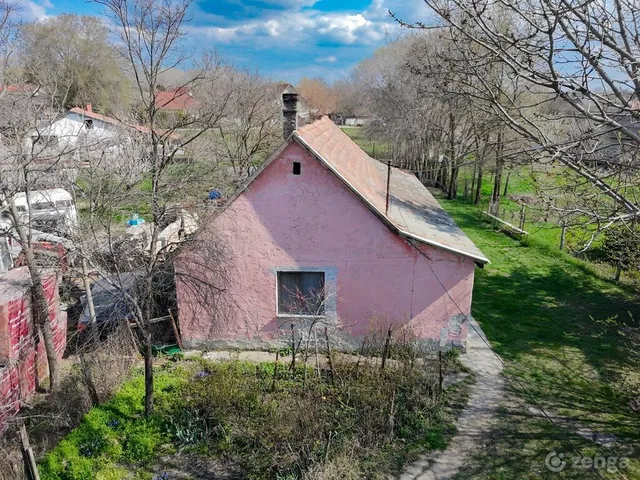 Eladó ház Tass 80 nm