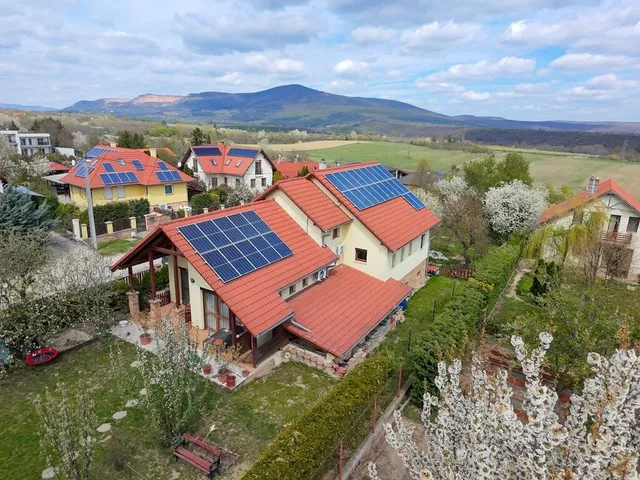 Eladó ház Vác 200 nm