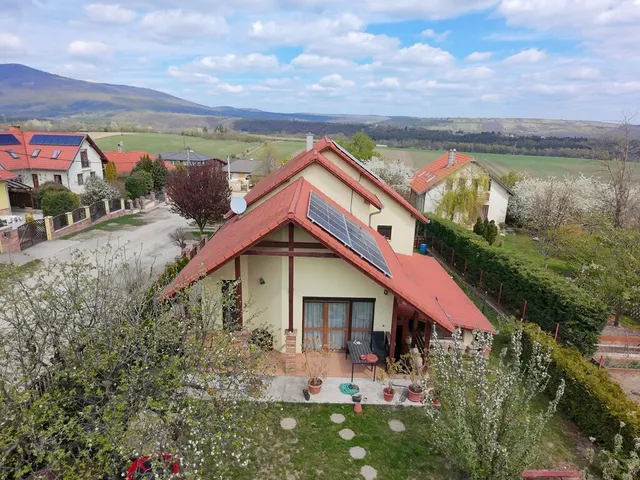 Eladó ház Vác 200 nm