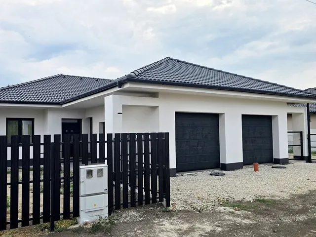 Eladó ház Nyáregyháza 102 nm