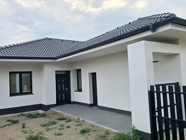 Eladó ház Nyáregyháza 102 nm