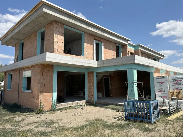 Eladó ház Dunaharaszti 243 nm
