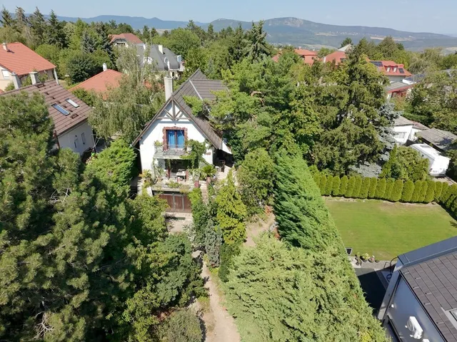 Eladó ház Solymár 240 nm
