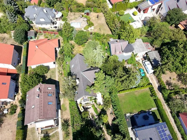 Eladó ház Solymár 240 nm