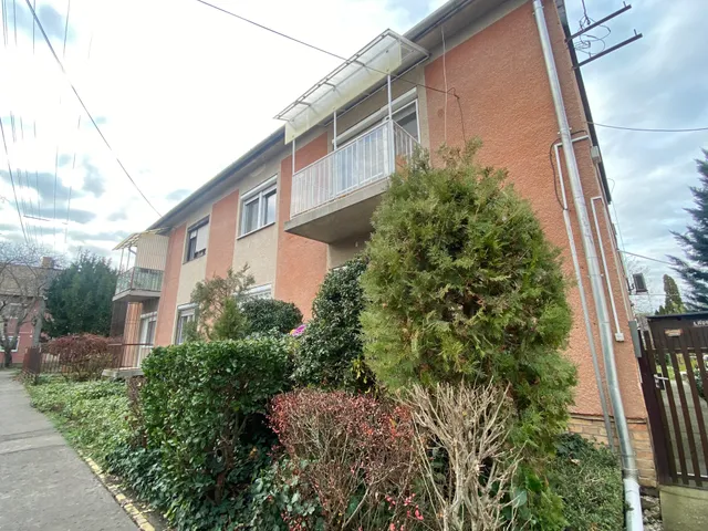 Eladó lakás Szeged, Móraváros 79 nm