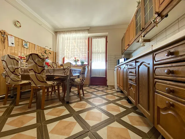 Eladó ház Ruzsa 200 nm