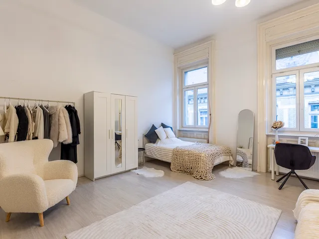 Eladó lakás Budapest VIII. kerület, Corvin negyed 129 nm