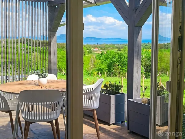 Kiadó ház Balatonkeresztúr 70 nm