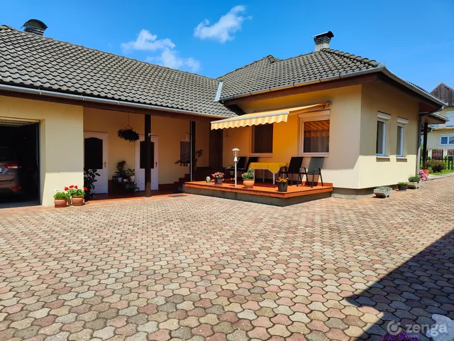 Eladó ház Siklós, Máriagyűd 135 nm