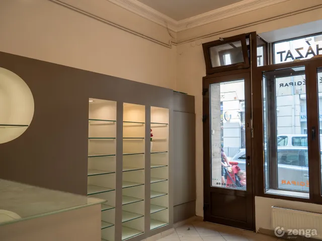 Kiadó kereskedelmi és ipari ingatlan Budapest XI. kerület, Lágymányos 30 nm