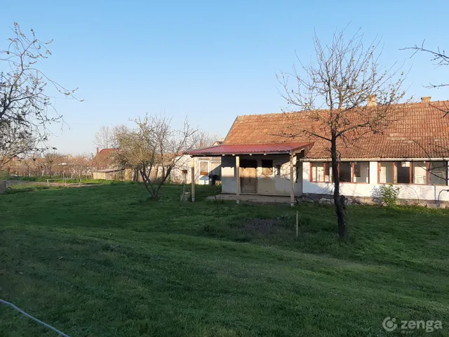 Eladó ház Biharkeresztes 1950 nm