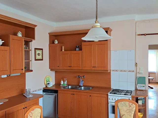 Eladó ház Békéscsaba, Nyugati kertváros 140 nm