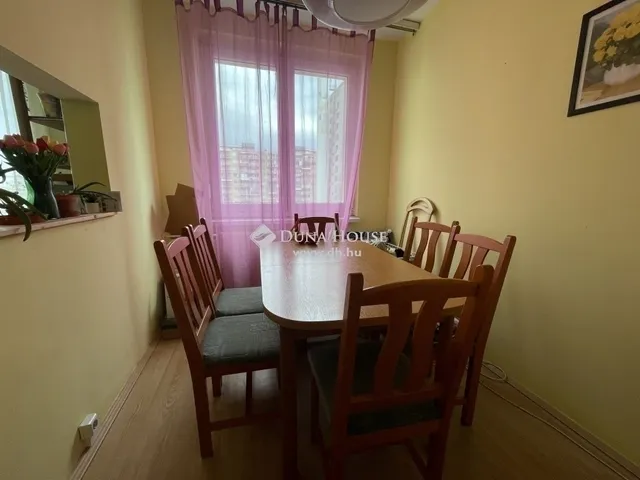 Eladó lakás Budapest XV. kerület 69 nm