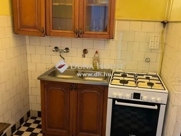 Eladó lakás Budapest VIII. kerület 77 nm