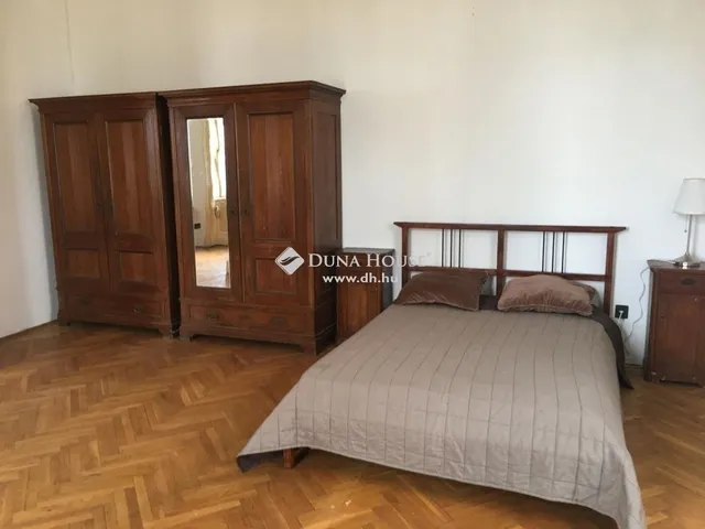 Eladó lakás Budapest VIII. kerület 77 nm