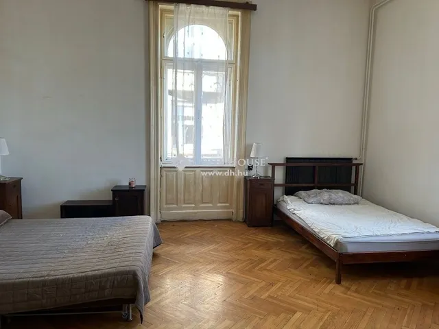 Eladó lakás Budapest VIII. kerület 77 nm