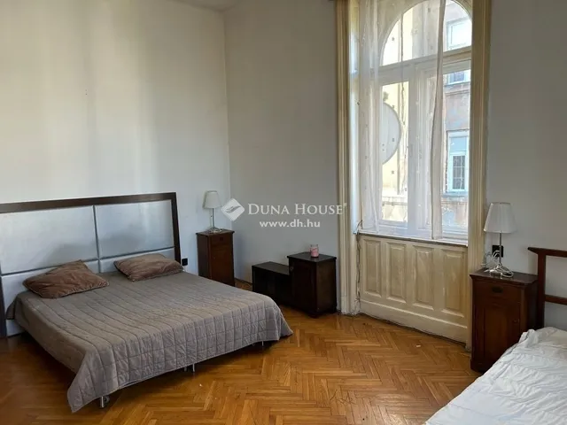 Eladó lakás Budapest VIII. kerület 77 nm