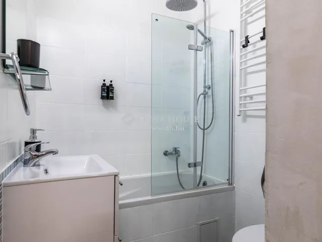 Eladó lakás Budapest VI. kerület 34 nm