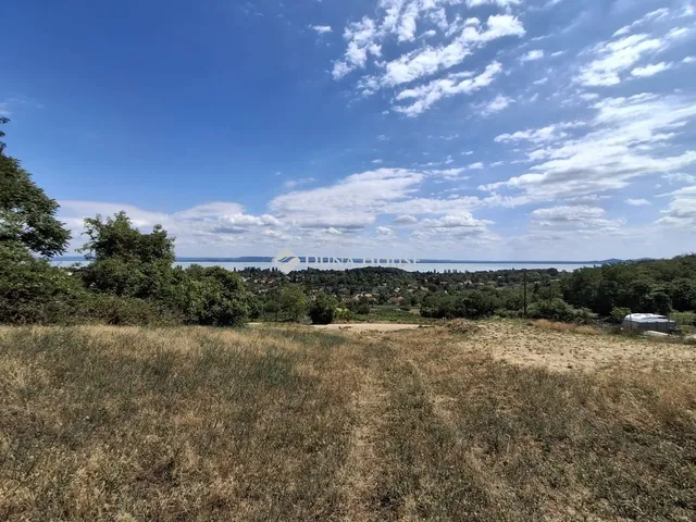 Eladó telek Ábrahámhegy 3644 nm