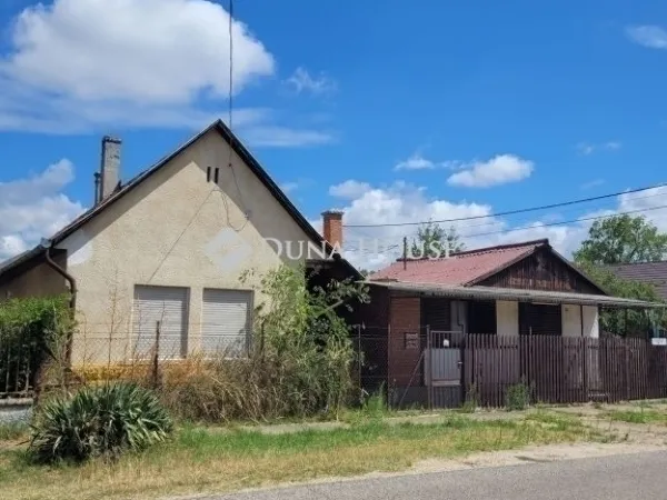 Eladó ház Vecsés 75 nm