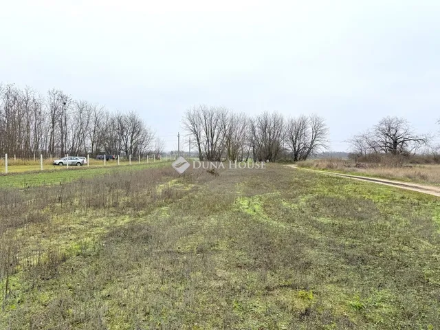 Eladó telek Albertirsa 720 nm