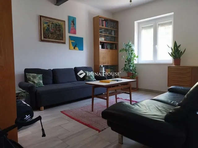 Eladó ház Budapest XI. kerület 250 nm