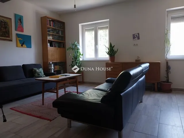 Eladó ház Budapest XI. kerület 250 nm