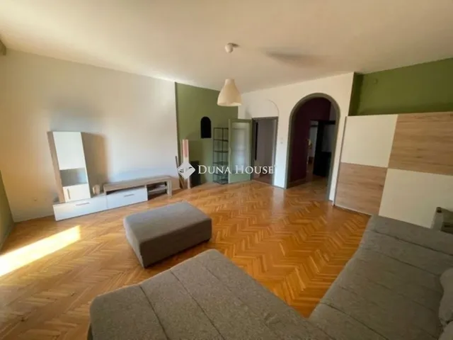 Eladó ház Budapest XI. kerület 600 nm