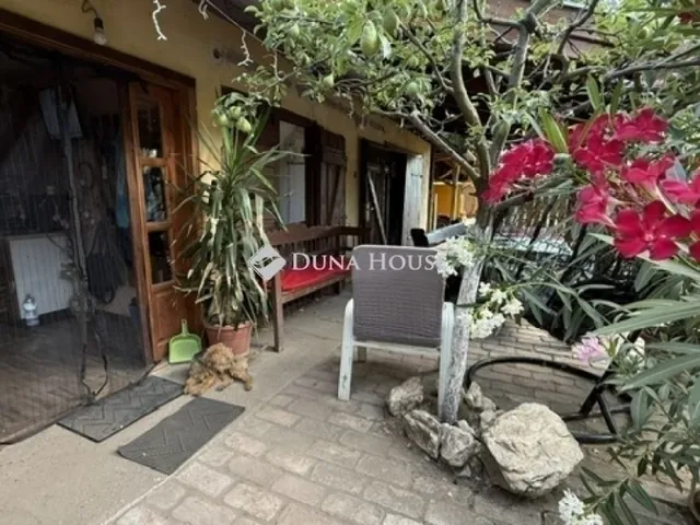 Eladó ház Vecsés 72 nm