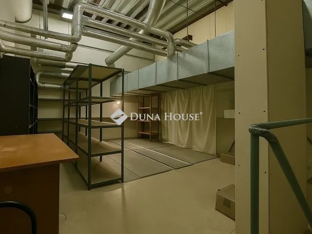 Eladó kereskedelmi és ipari ingatlan Budapest XV. kerület 62 nm