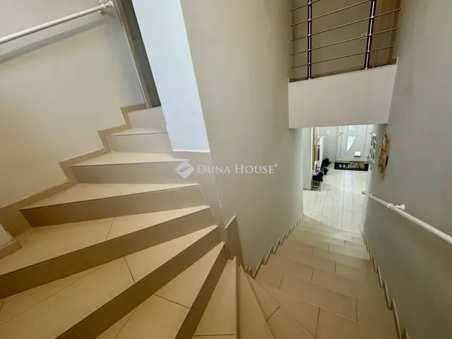 Eladó ház Budapest XVIII. kerület 210 nm