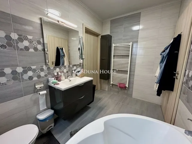 Eladó ház Budapest XVIII. kerület 210 nm