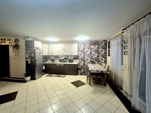 Eladó ház Üllő 145 nm