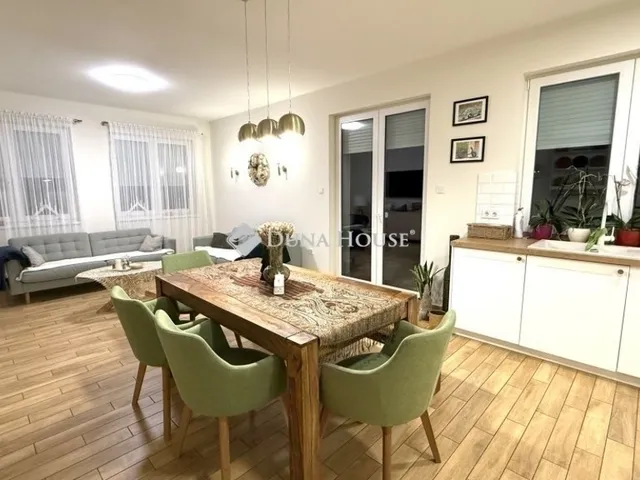 Eladó ház Üllő 112 nm