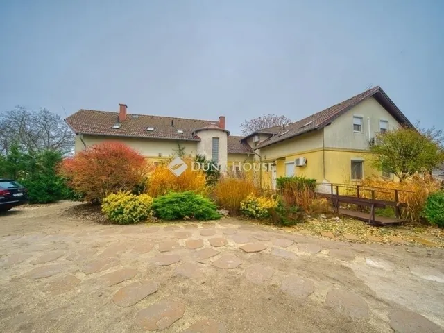 Eladó lakás Üllő 97 nm