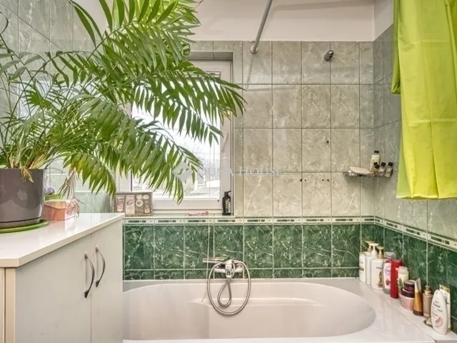 Eladó lakás Üllő 97 nm