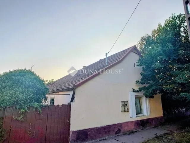 Eladó ház Monor 102 nm