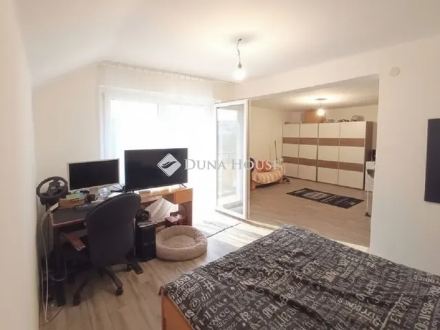 Eladó ház Üllő 161 nm