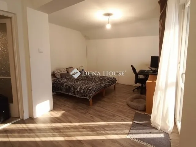 Eladó ház Üllő 161 nm