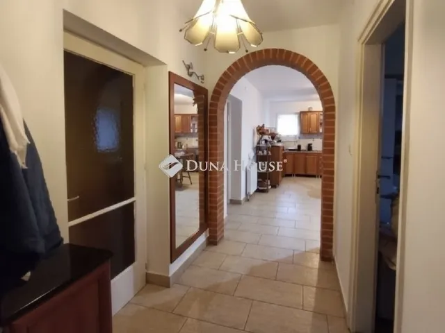 Eladó ház Üllő 161 nm