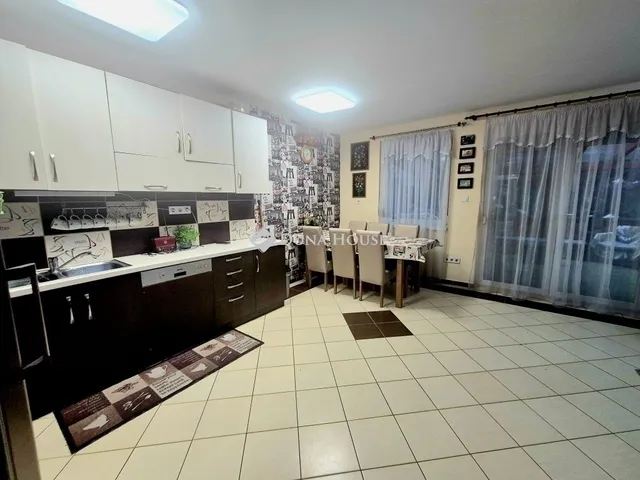 Eladó ház Üllő 145 nm