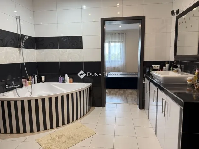 Eladó ház Péteri 127 nm