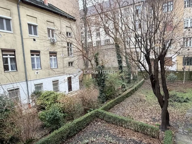 Eladó lakás Budapest VI. kerület 44 nm