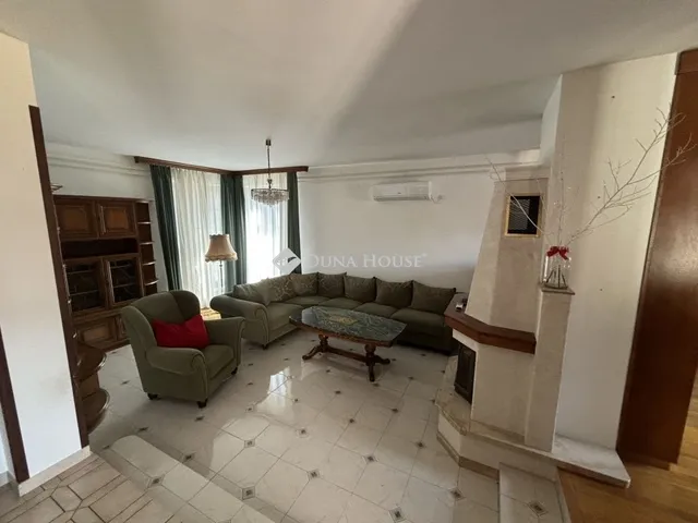 Eladó ház Budapest XVIII. kerület 220 nm