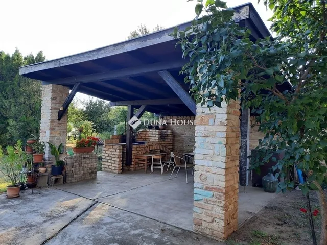 Eladó ház Újhartyán 175 nm