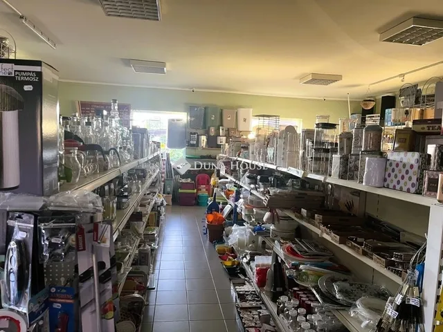 Eladó kereskedelmi és ipari ingatlan Bugyi 120 nm