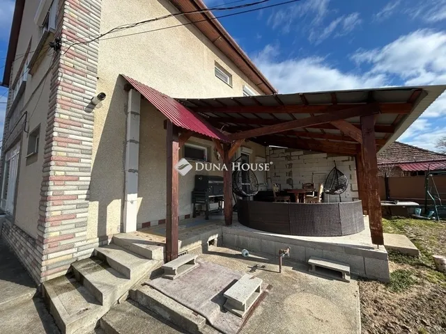 Eladó ház Újhartyán 159 nm