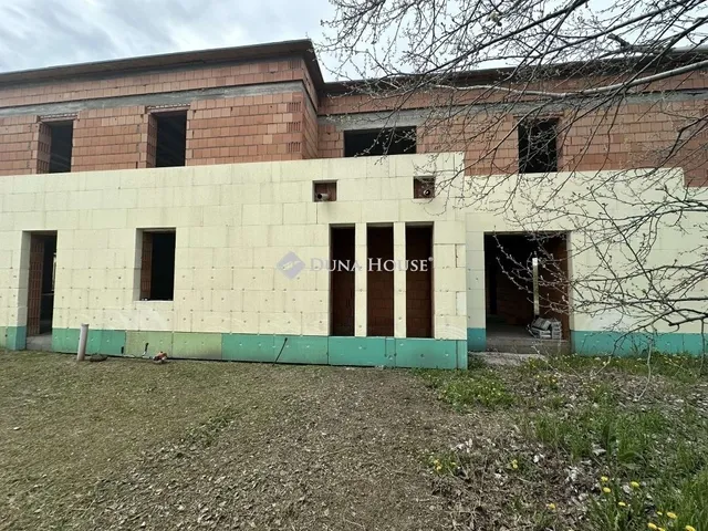 Eladó ház Albertirsa 369 nm