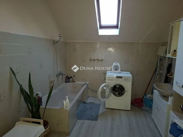 Eladó ház Budapest XVII. kerület 217 nm